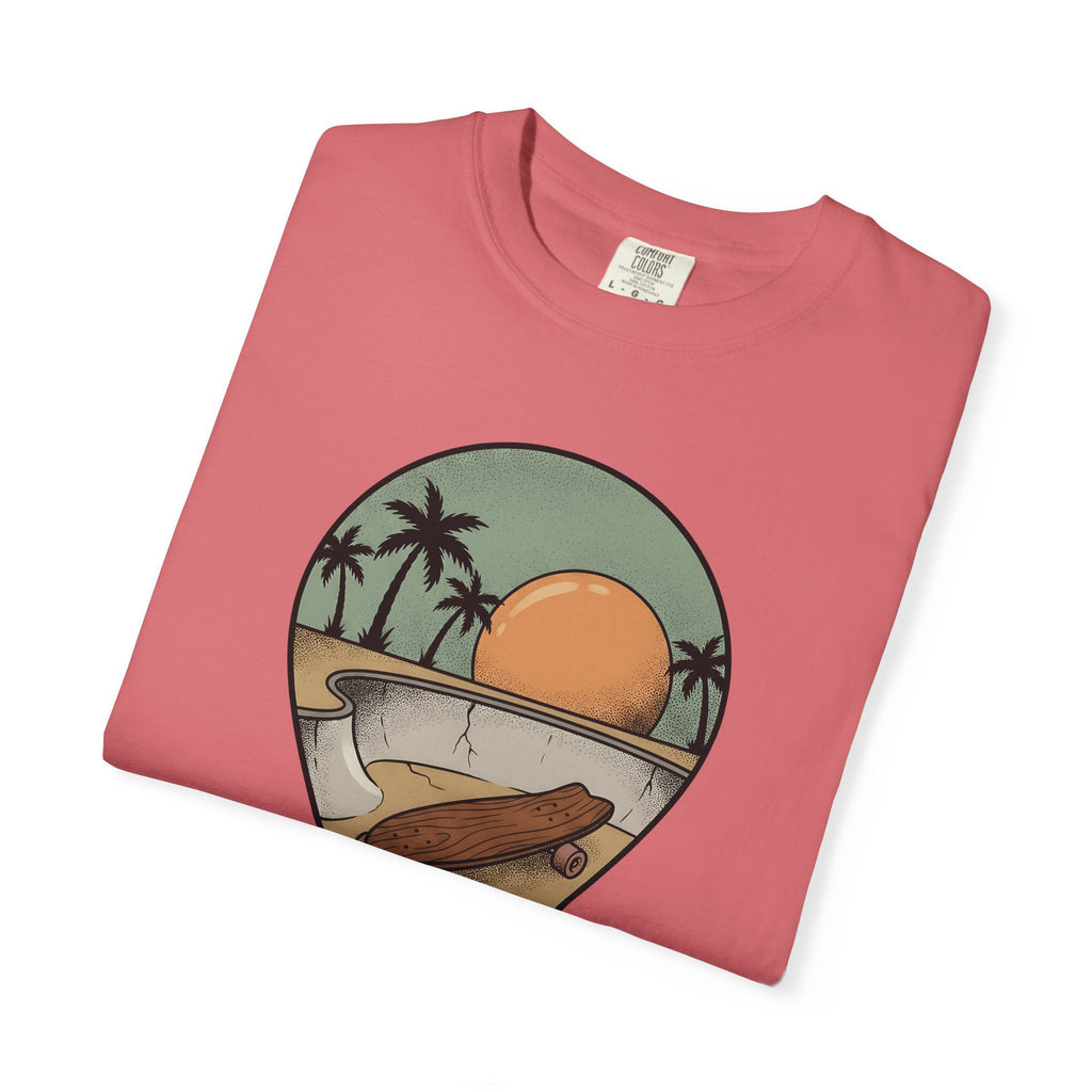Longboard Design T-Shirt Skateboarding Seaside Gift Women Classic T-Shirt Longboarding T-Shirt Skater Enthusiast Retro T-Shirt Coastal Graphic Old