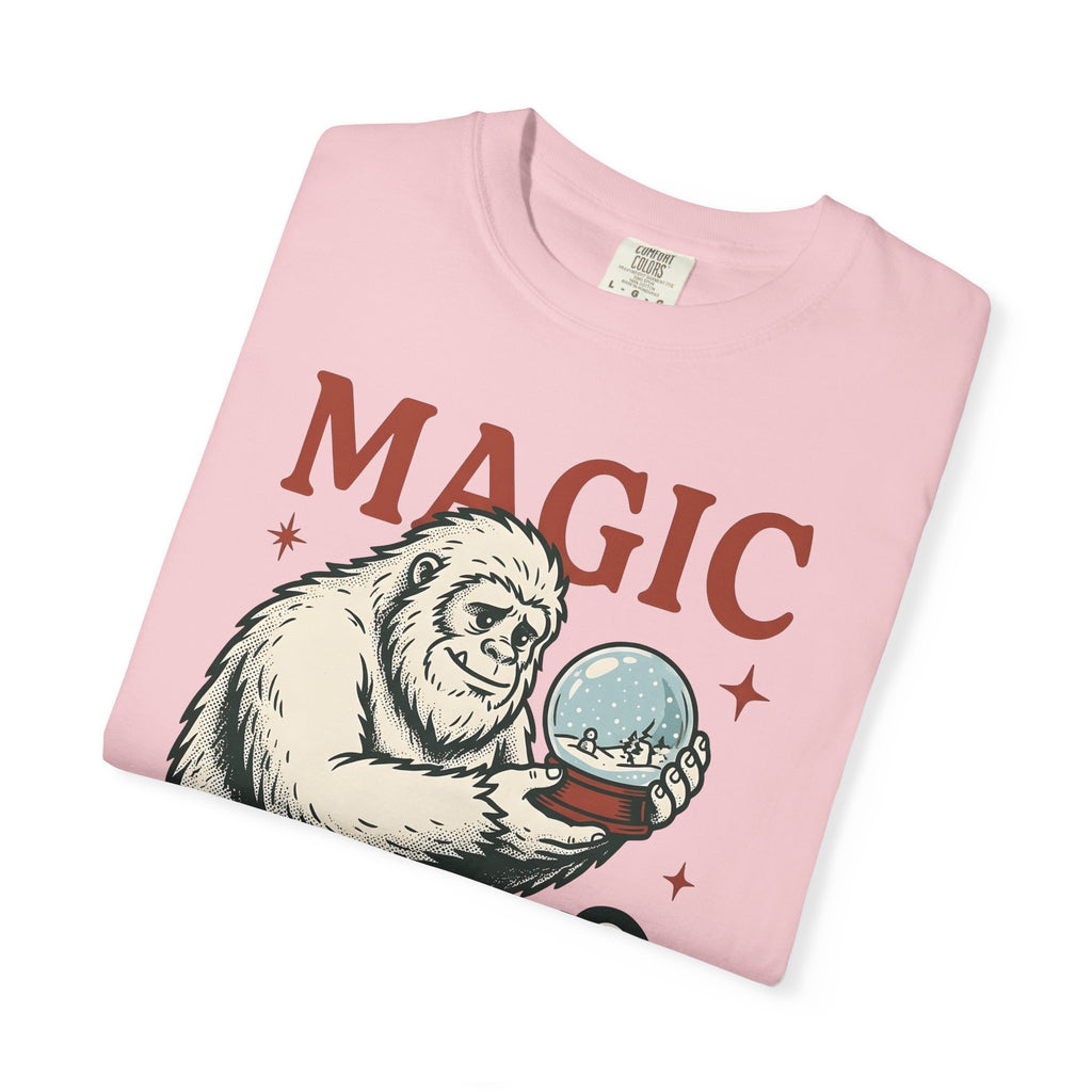 Sasquatch Penguin T-Shirt Christmas Frost Gift Women Antique T-Shirt Bigfoot T-Shirt Xmas Fan Vintage T-Shirt Frosty Graphic Throwback Snow Ball