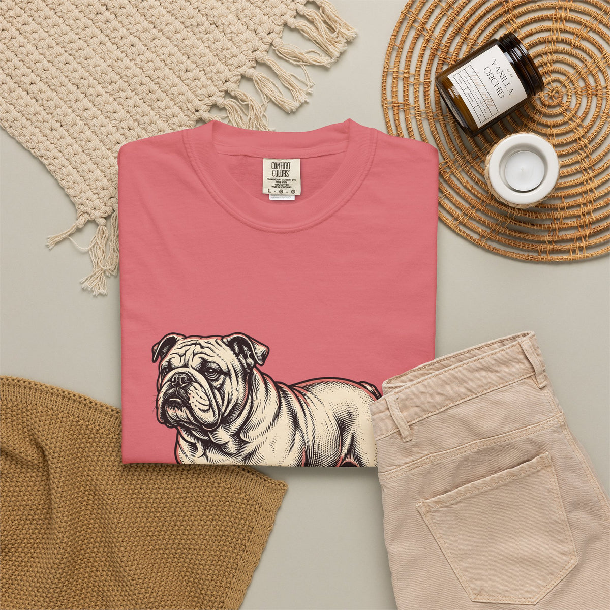 Bulldog Dog T-Shirt Dog Pets Gift Women Vintage T-Shirt Bulldog T-Shirt Dog Fan Bulldog T-Shirt Animal Graphic Hand Drawn Grass T-Shirt