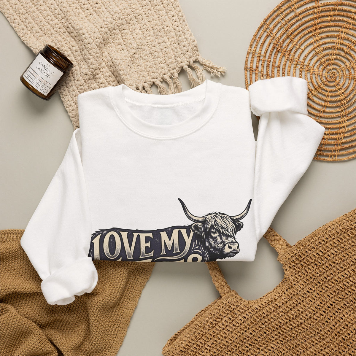 Fuzzy Cattle Sweatshirt Coffee Creatures Gift Women Classic Sweatshirt Cow Sweatshirt Coffee Fan Vintage Sweatshirt Animal Graphic Outline Latte Cup Sweatshirt