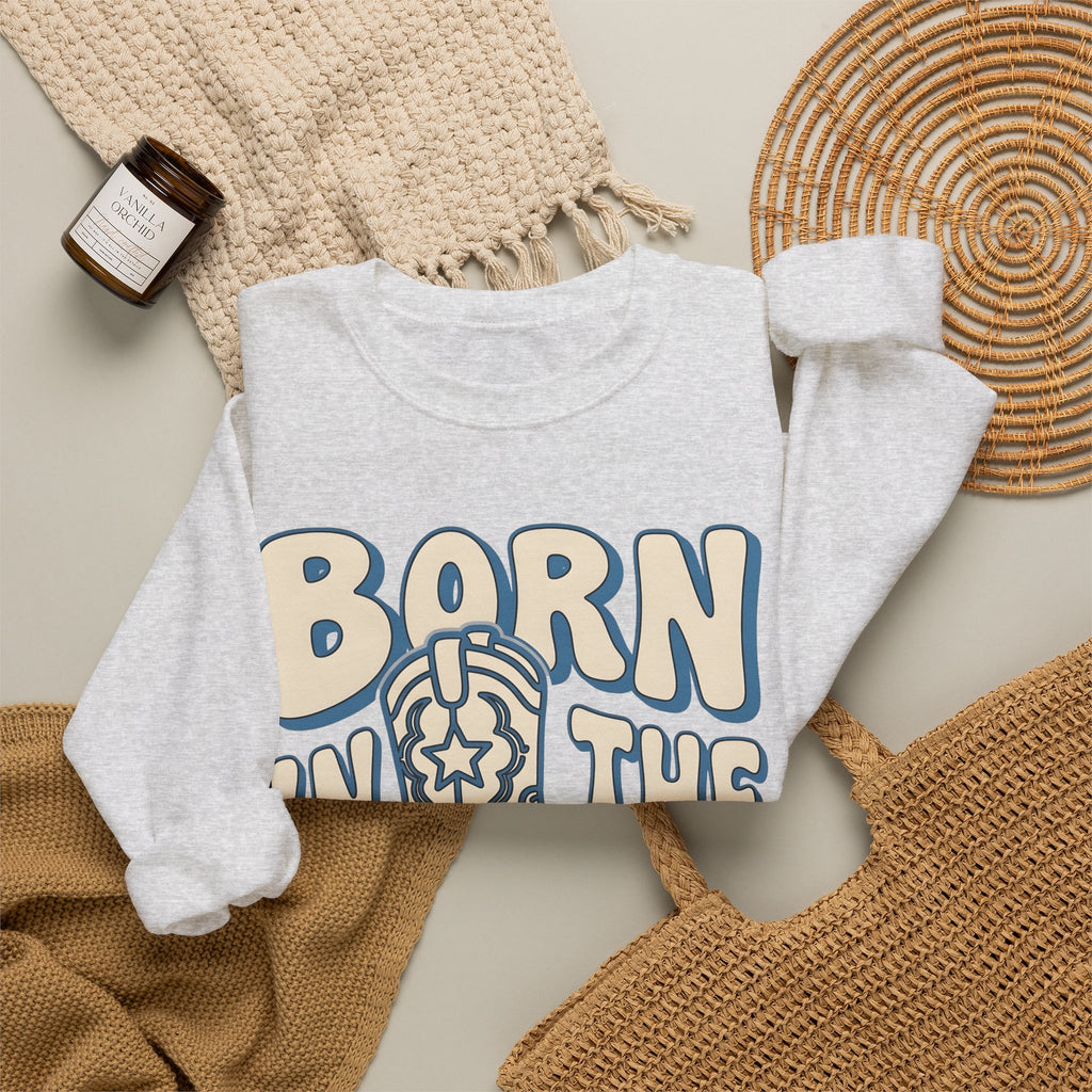 Ranch Boot Sweatshirt America 4Th Of July Livestock Gift Women Hand Drawn Sweatshirt Cowboy Boot Sweatshirt Patriot Fan Cow Illustration Sweatshirt Striking