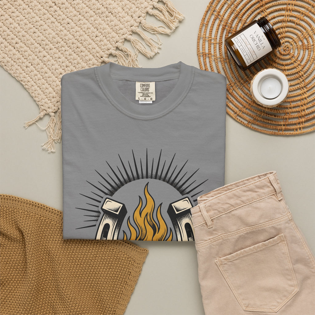 Horseshoe Blaze Rose T-Shirt Cowgirl Ranch Gift Women Classic Tattoo T-Shirt Rose Tattoo T-Shirt Cowgirl Fan Traditional Tattoo T-Shirt Farm