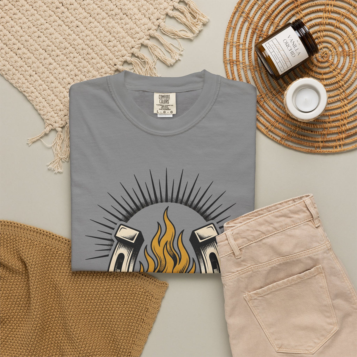 Horseshoe Blaze Rose T-Shirt Cowgirl Ranch Gift Women Classic Tattoo T-Shirt Rose Tattoo T-Shirt Cowgirl Fan Traditional Tattoo T-Shirt Farm