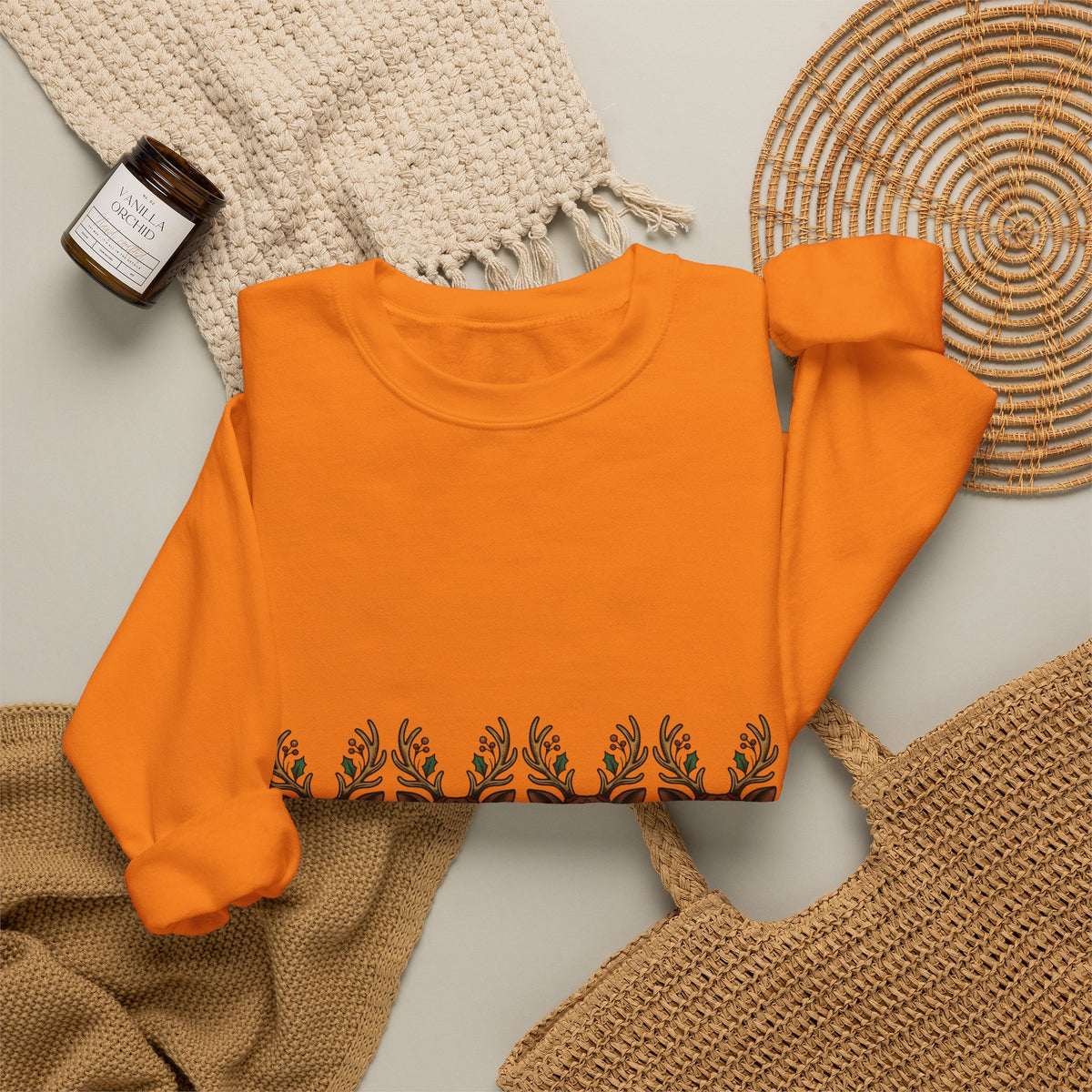 Reindeer Head Holiday Christmas Gift Folk Caribou Christmas Fan Primitive Xmas Vintage Holly Sweatshirt