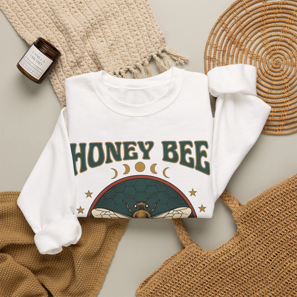 Honey Bee Sweatshirt Boho Chic Nature Gift Women Vintage Sweatshirt Bee Sweatshirt Bohemian Fan Distressed Graphic Illustration Retro Stars Sweatshirt