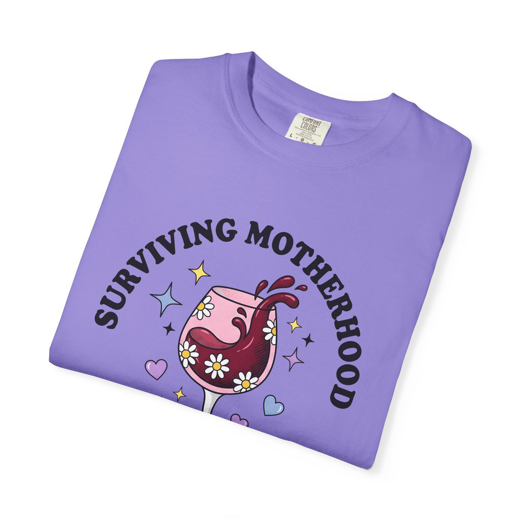 Wine Chalice T-Shirt Mom Drink Gift Women Toon T-Shirt Goblet T-Shirt Mother Fan Wineglass T-Shirt Drinking Graphic Nostalgic Flower Bouquet T-Shirt
