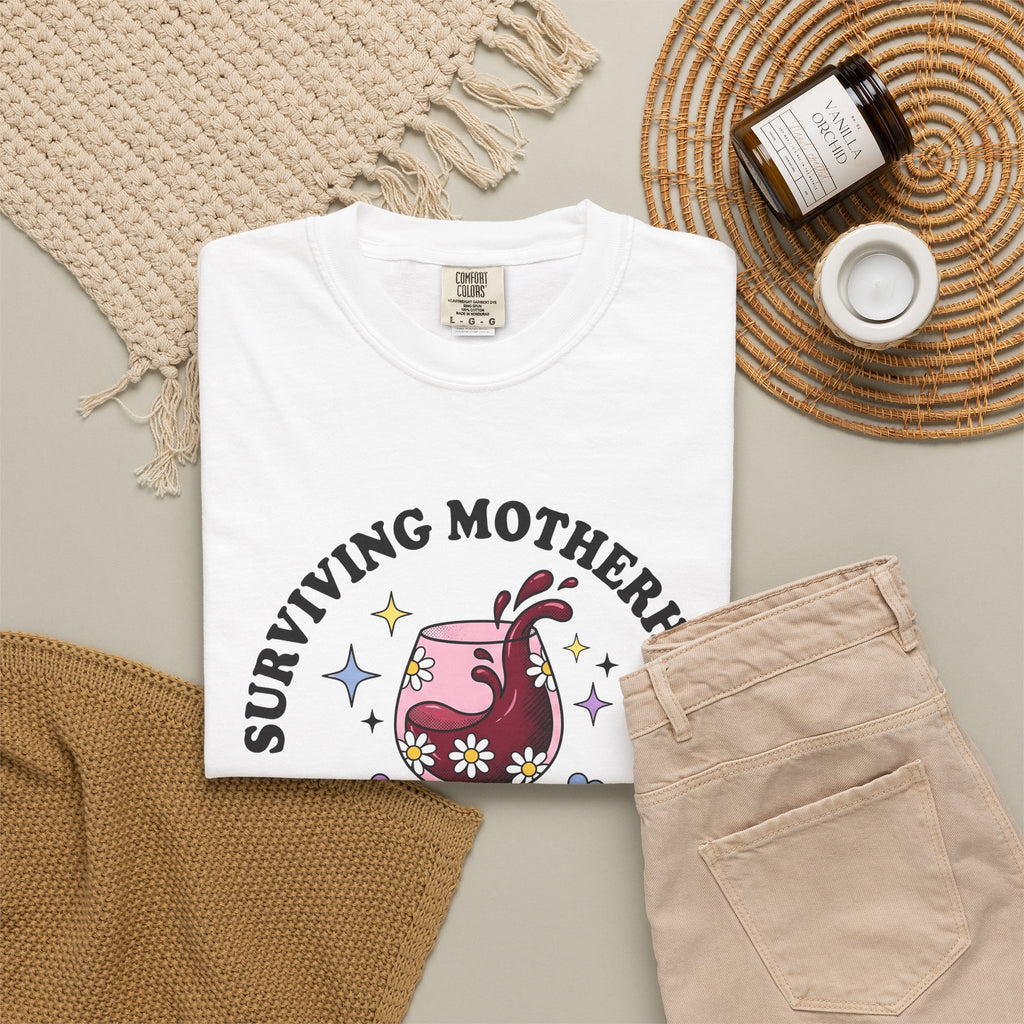 Wine Chalice T-Shirt Mom Drink Gift Women Toon T-Shirt Goblet T-Shirt Mother Fan Wineglass T-Shirt Drinking Graphic Nostalgic Flower Bouquet T-Shirt