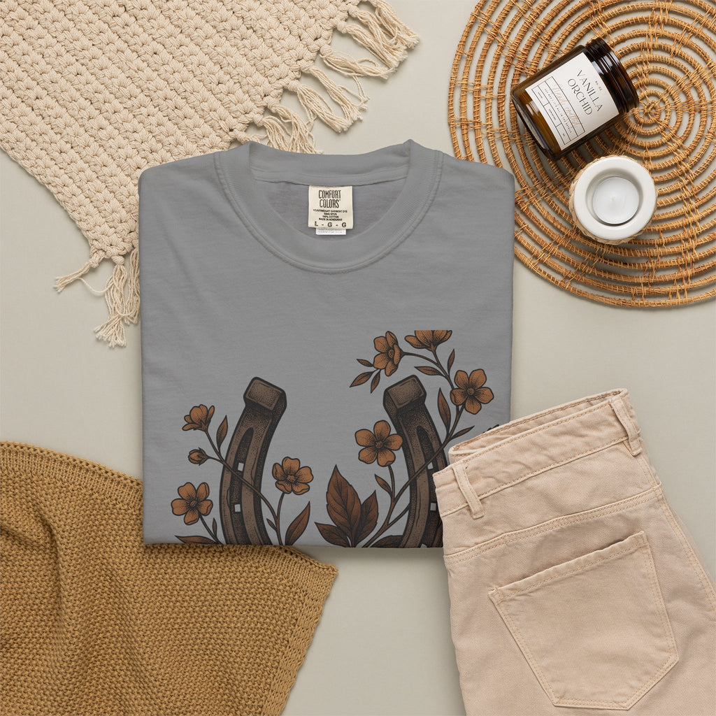 Horseshoe Blossom T-Shirt Cowgirl Bohemian Gift Women Sketch T-Shirt Lucky Clover T-Shirt Cowgirl Fan Hand Drawn T-Shirt Hippie Graphic Prairie