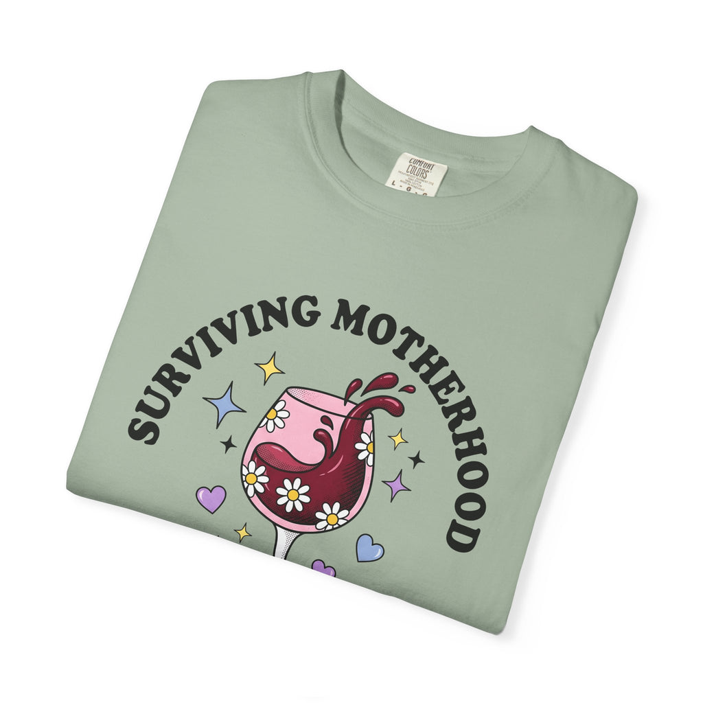 Wine Chalice T-Shirt Mom Drink Gift Women Toon T-Shirt Goblet T-Shirt Mother Fan Wineglass T-Shirt Drinking Graphic Nostalgic Flower Bouquet T-Shirt