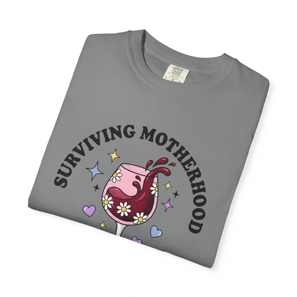 Wine Chalice T-Shirt Mom Drink Gift Women Toon T-Shirt Goblet T-Shirt Mother Fan Wineglass T-Shirt Drinking Graphic Nostalgic Flower Bouquet T-Shirt