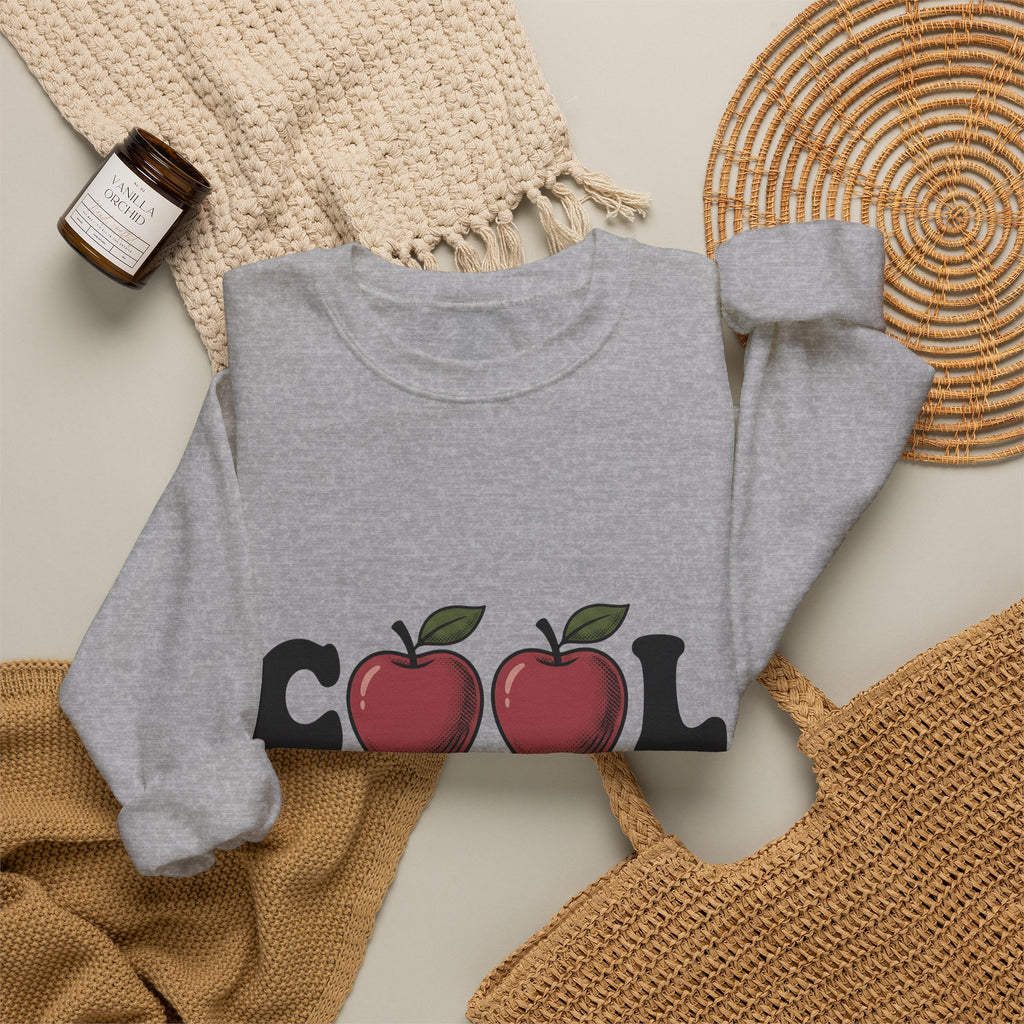 Apple Illustration Sweatshirt Teacher Gratitude Gift Women Retro Sweatshirt Fruit Sweatshirt Educator Enthusiast Vintage Sweatshirt Appreciation Graphic