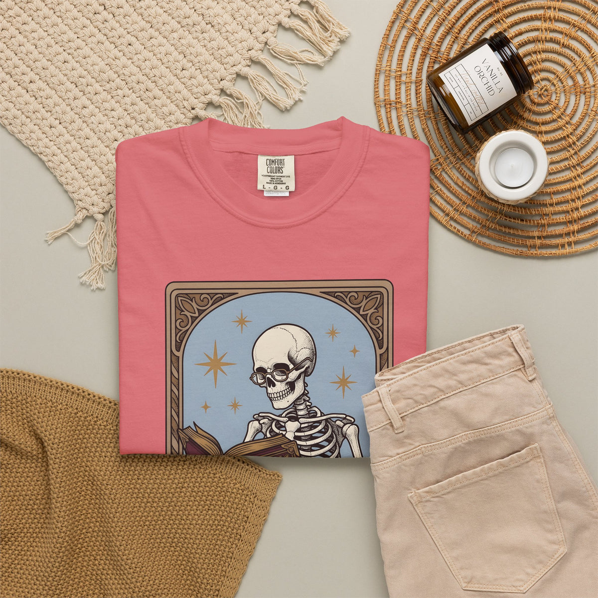 Skeleton Reading Book T-Shirt Gothic Academic Gift Women Vintage T-Shirt Skeleton T-Shirt Dark Fan Retro T-Shirt Scholar Graphic Tarot Coffee Cup