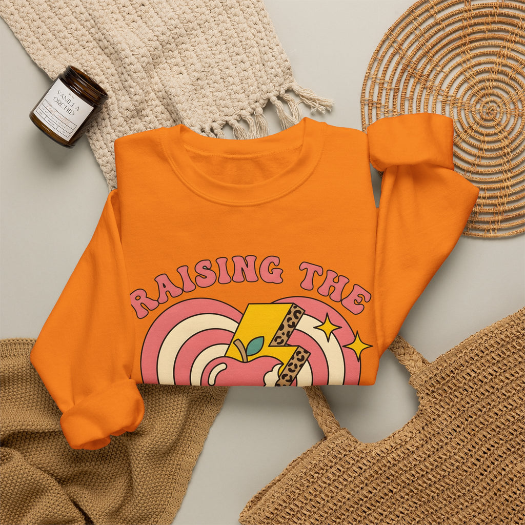 Love Apple Sweatshirt Teachers Presents Gift Women Classic Sweatshirt Apple Sweatshirt Educator Enthusiast Vintage Sweatshirt Present Graphic Present Graphic