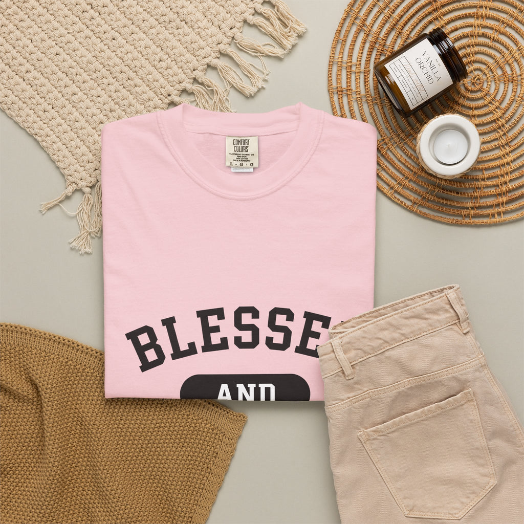 Bold Lettering Design T-Shirt Moms Household Gift Women Simple T-Shirt Typography T-Sh