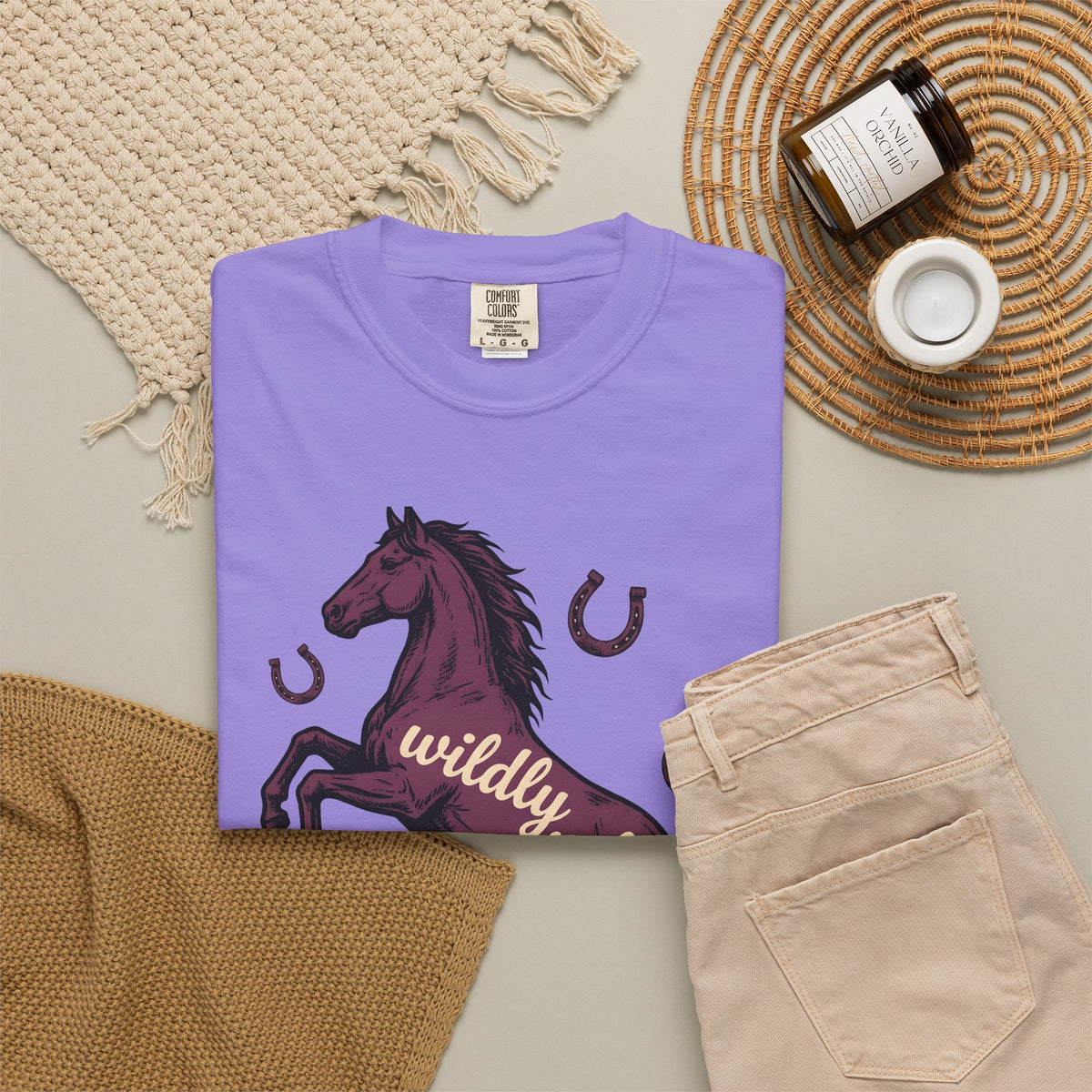 Horse Design T-Shirt Boho Chic Ranch Gift Women Classic T-Shirt Equine T-Shirt Hippie Fan Vintage T-Shirt Western Graphic Doodle Horseshoe T-Shirt