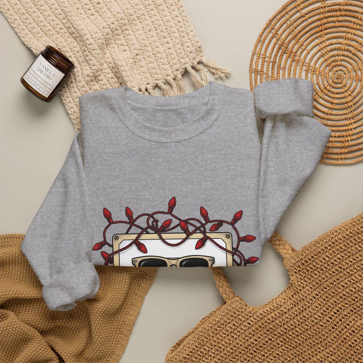 Cassette Tape Sweatshirt Christmas Music Gift Women Retro Sweatshirt Mixtape Sweatshirt Xmas Fan Retro Sweatshirt Melody Graphic Vintage Sunglasses Sweatshirt