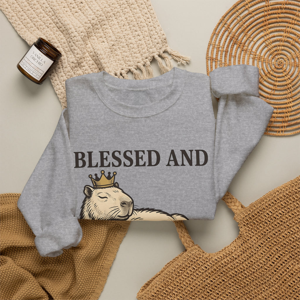 Capybara Crown Sweatshirt Capybara Comedy Gift Women Classic Sweatshirt Crown Sweatshirt Rodent Fan Retro Sweatshirt Humor Graphic Doodle Beast Sweatshirt