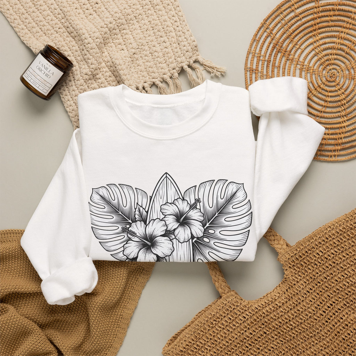 Surfboard Petals Sweatshirt Surfing Shore Gift Women Drawing Sweatshirt Surfboards Sweatshirt Surfer Fan Illustration Graphic Nature Flower Sweatshirt