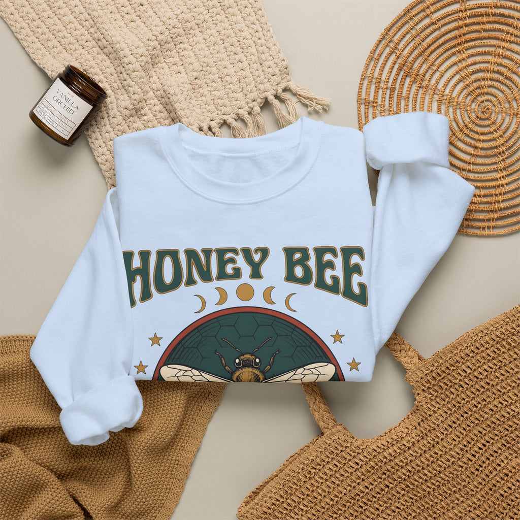 Honey Bee Sweatshirt Boho Chic Nature Gift Women Vintage Sweatshirt Bee Sweatshirt Bohemian Fan Distressed Graphic Illustration Retro Stars Sweatshirt