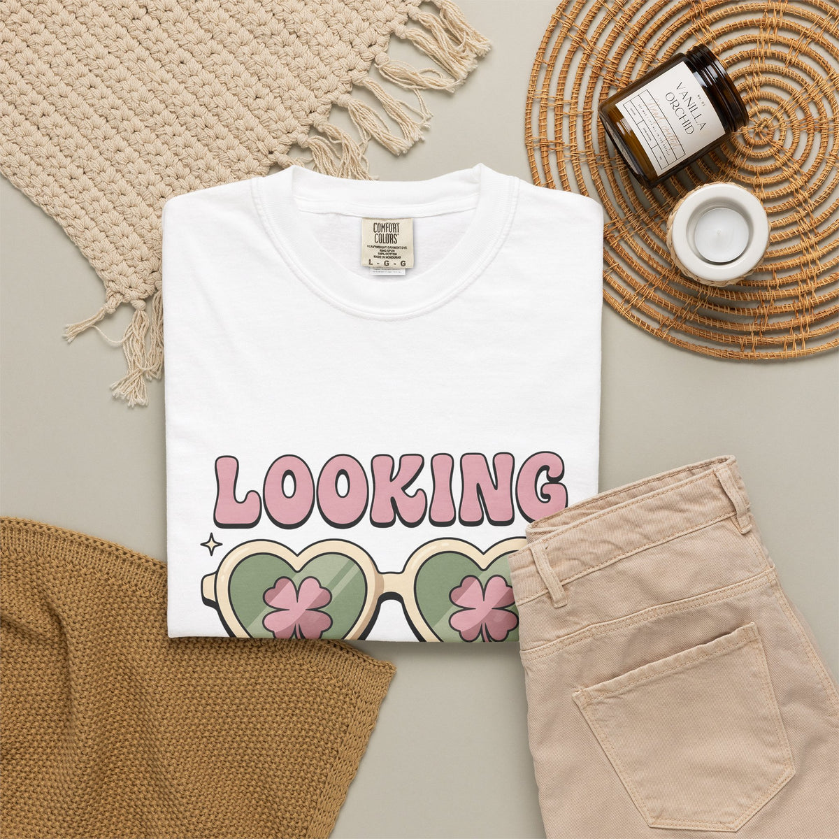 Heart Glasses T-Shirt St Patrick's Day Event Gift Women Sweet T-Shirt Specs T-Shirt Holiday Fan Spectacles T-Shirt Party Graphic Classic Shamrock