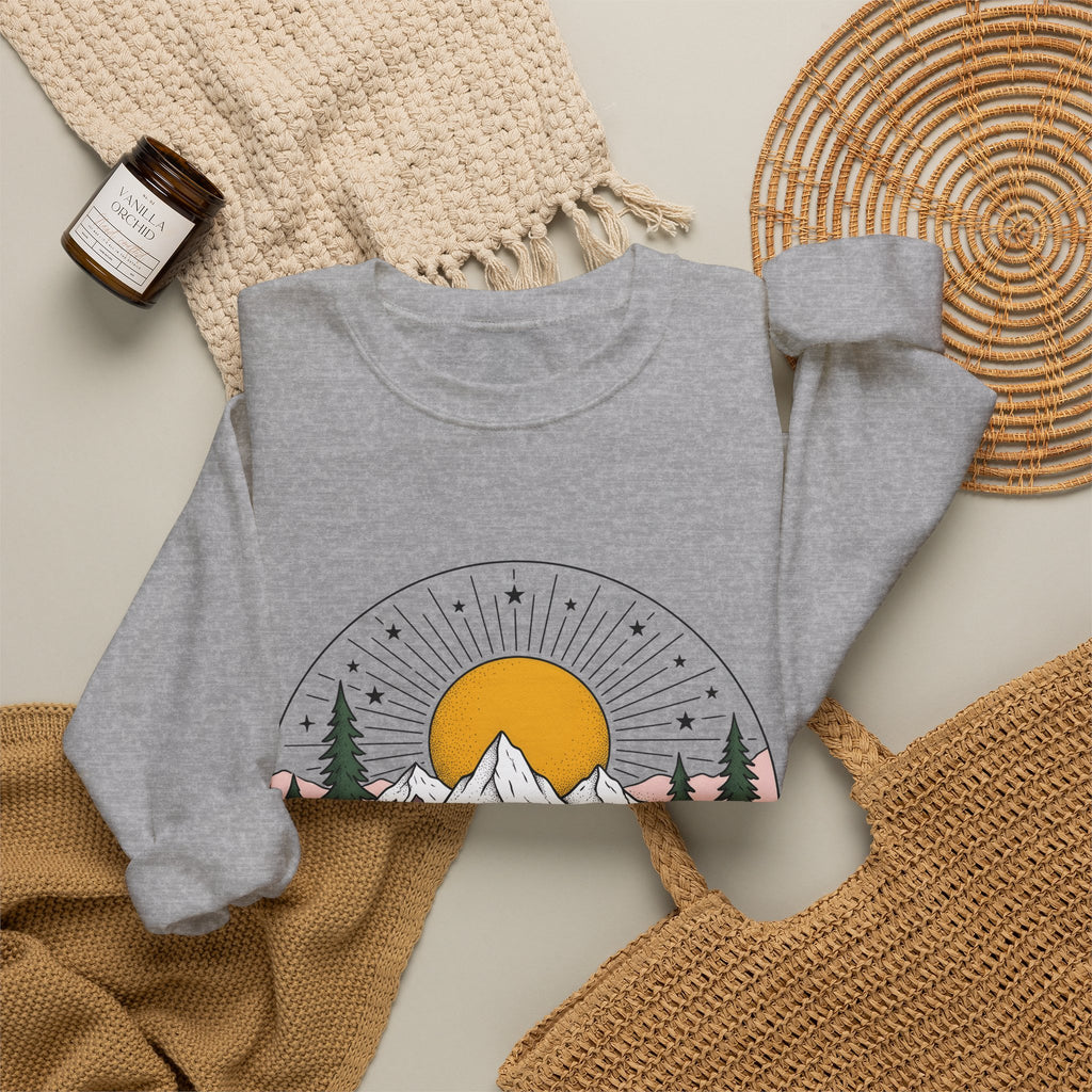 Mountain Scenery Sweatshirt Nature Camping Gift Women Rustic Sweatshirt Landscape Sweatshirt Outdoors Enthusiast Distressed Sweatshirt Outdoor Graphic Vintage