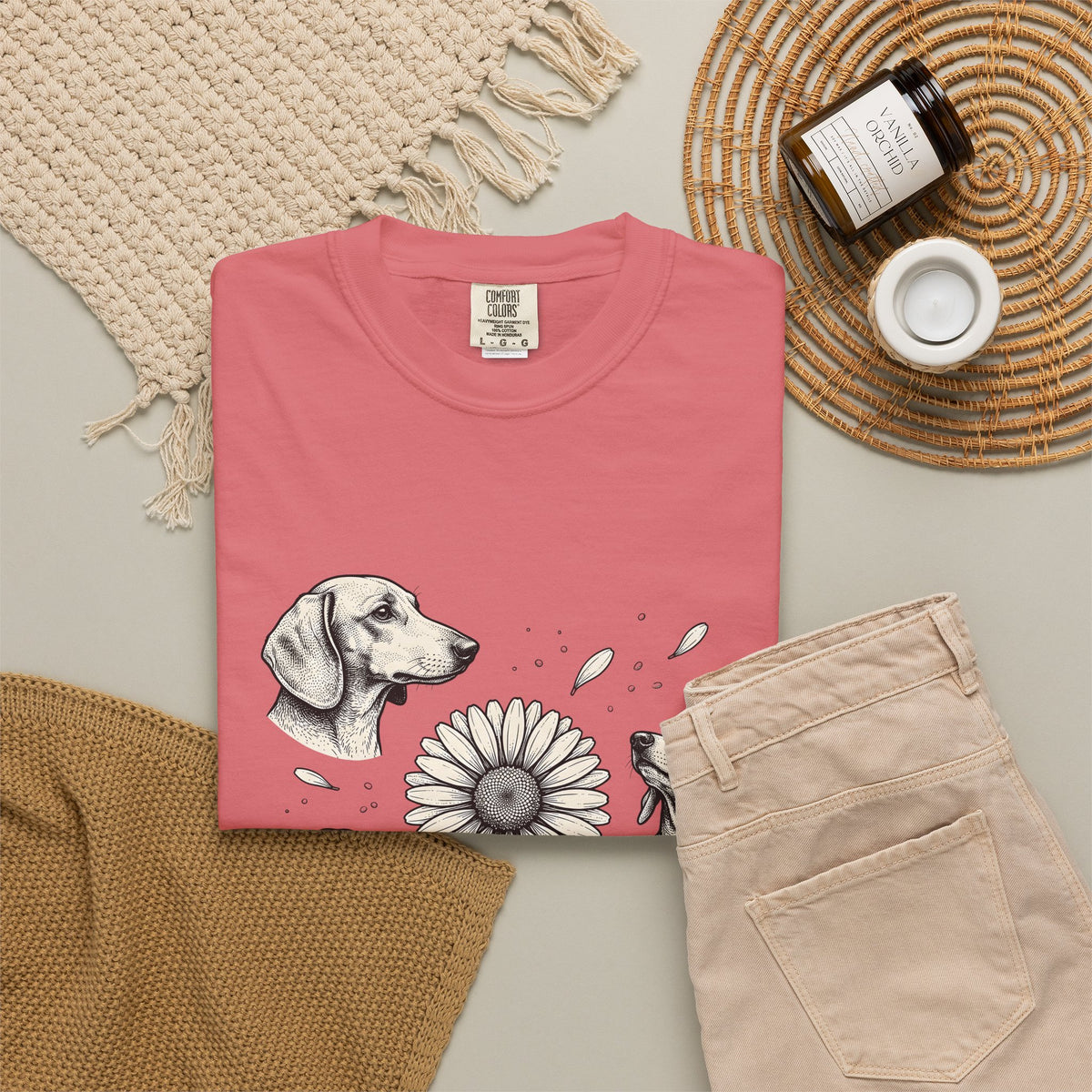 Dachshund Dog T-Shirt Dog Floral Gift Women Hand Drawn T-Shirt Wiener Dog T-Shirt Dog Fan Illustrated Design Vintage Daisy Flower T-Shirt