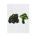 Toad Fungus Blanket Halloween Spells Gift Women Dark Blanket Chytrid Blanket Horror Fan Gothic Blanket Magic Graphic Retro Glow Blanket