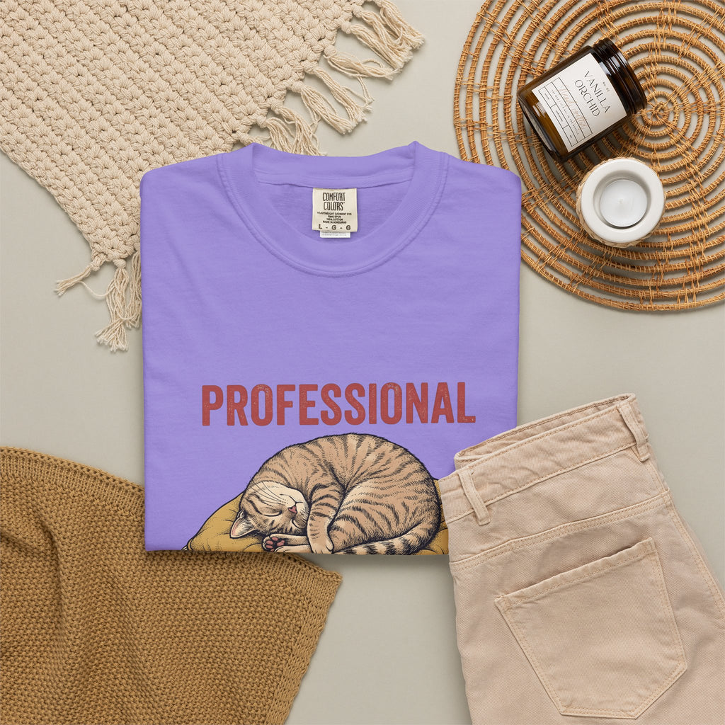 Resting Cat T-Shirt Cat Comedy Gift Women Classic T-Shirt Kitten T-Shirt Feline Fan Cat T-Shirt Humor Graphic Doodle Headrest T-Shirt