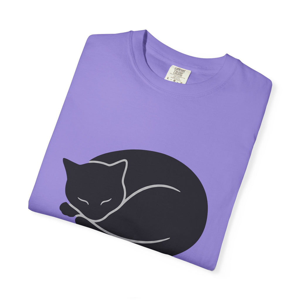 Dozing Feline T-Shirt Cat Creature Gift Women Geometric T-Shirt Cat T-Shirt Kitty Fan Abstract T-Shirt Beast Graphic Minimalist Claw T-Shirt