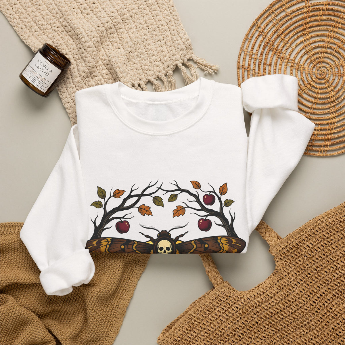 Moth Skull Sweatshirt Halloween Horror Gift Women Retro Sweatshirt Insect Sweatshirt Horror Fan Creepy Sweatshirt Macabre Graphic Sketch