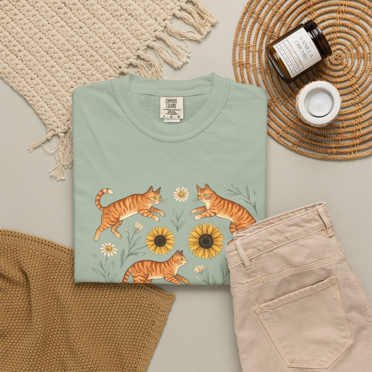 Ginger Cats T-Shirt Cat Flower Gift Women Cartoon T-Shirt Orange Cat T-Shirt Cat Fan Feline Graphic Illustration Comic T-Shirt Sketch Sunflower