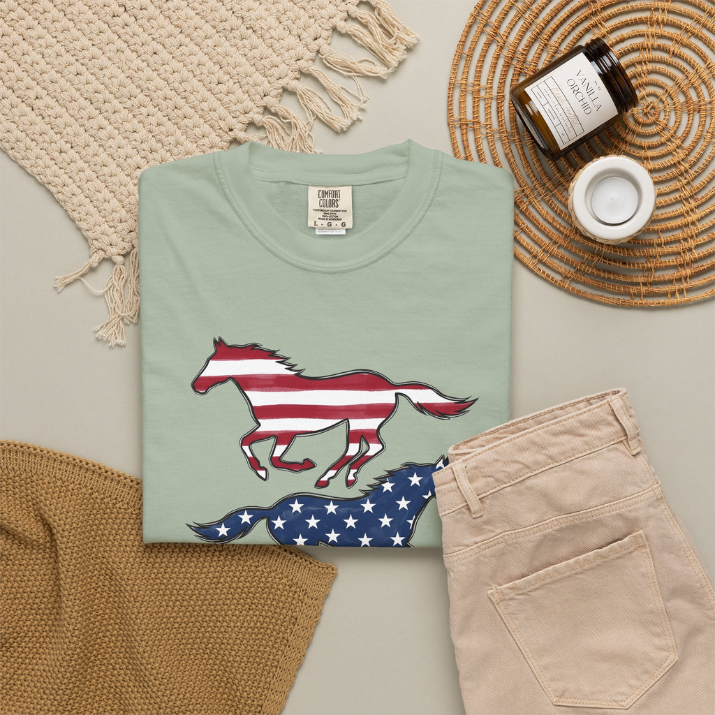 Freedom Horse T-Shirt America 4Th Of July Rodeo Gift Women Illustration T-Shirt Mustang T-Shirt Patriot Fan Vintage Art T-Shirt Rodeo Graphic