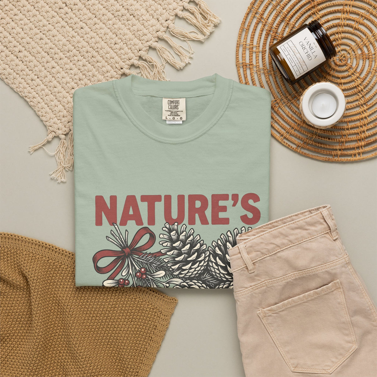 Pinecone Twig T-Shirt Christmas Outdoors Gift Women Retro T-Shirt Branch T-Shirt Xmas Fan Evergreen Graphic T-Shirt Sketch Ribbon T-Shirt