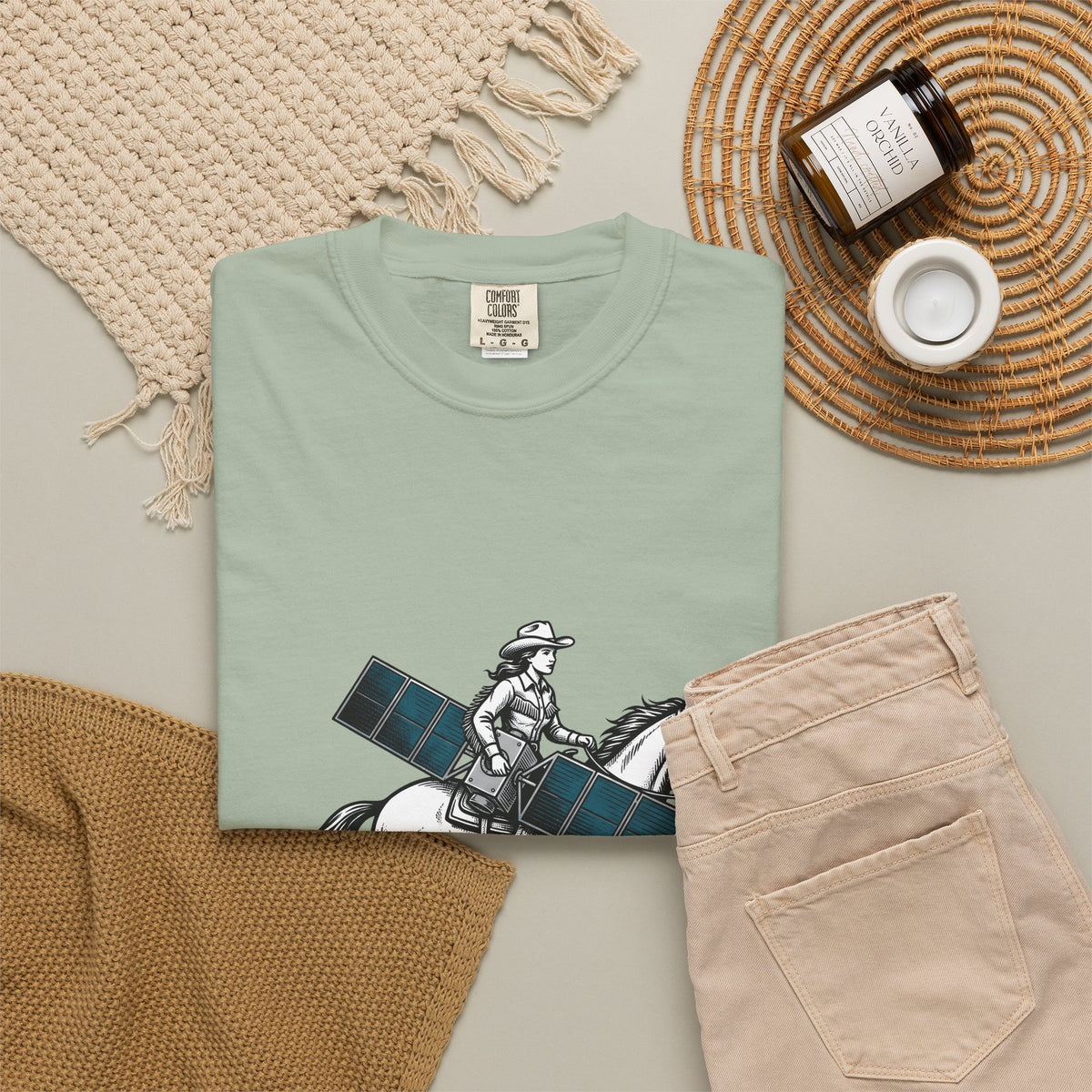 Cowgirl Riding Horse T-Shirt Cowgirl Western Gift Women Vintage T-Shirt Horseback Rider T-Shirt Cowgirl Fan Retro T-Shirt Rodeo Graphic Hand Drawn