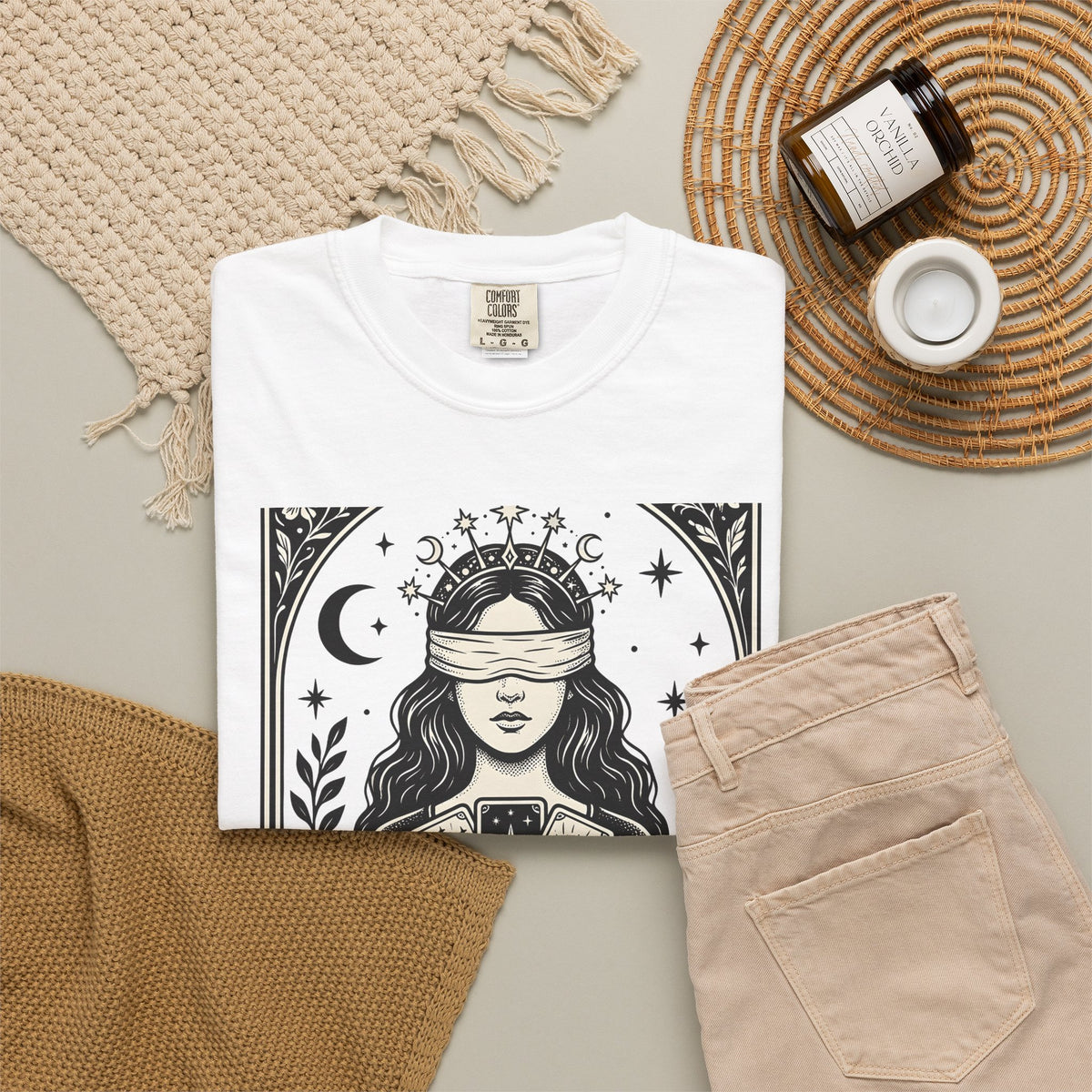 Tarot Card Reader T-Shirt Boho Chic Spiritual Gift Women Mystical T-Shirt Fortune Teller T-Shirt Bohemian Enthusiast Esoteric Graphic Spiritual