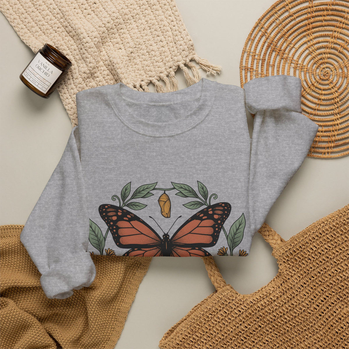 Monarch Moth Butterfly Outdoors Gift Floral Moth Butterfly Fan Botanical Nature Retro Meadow Sweatshirt