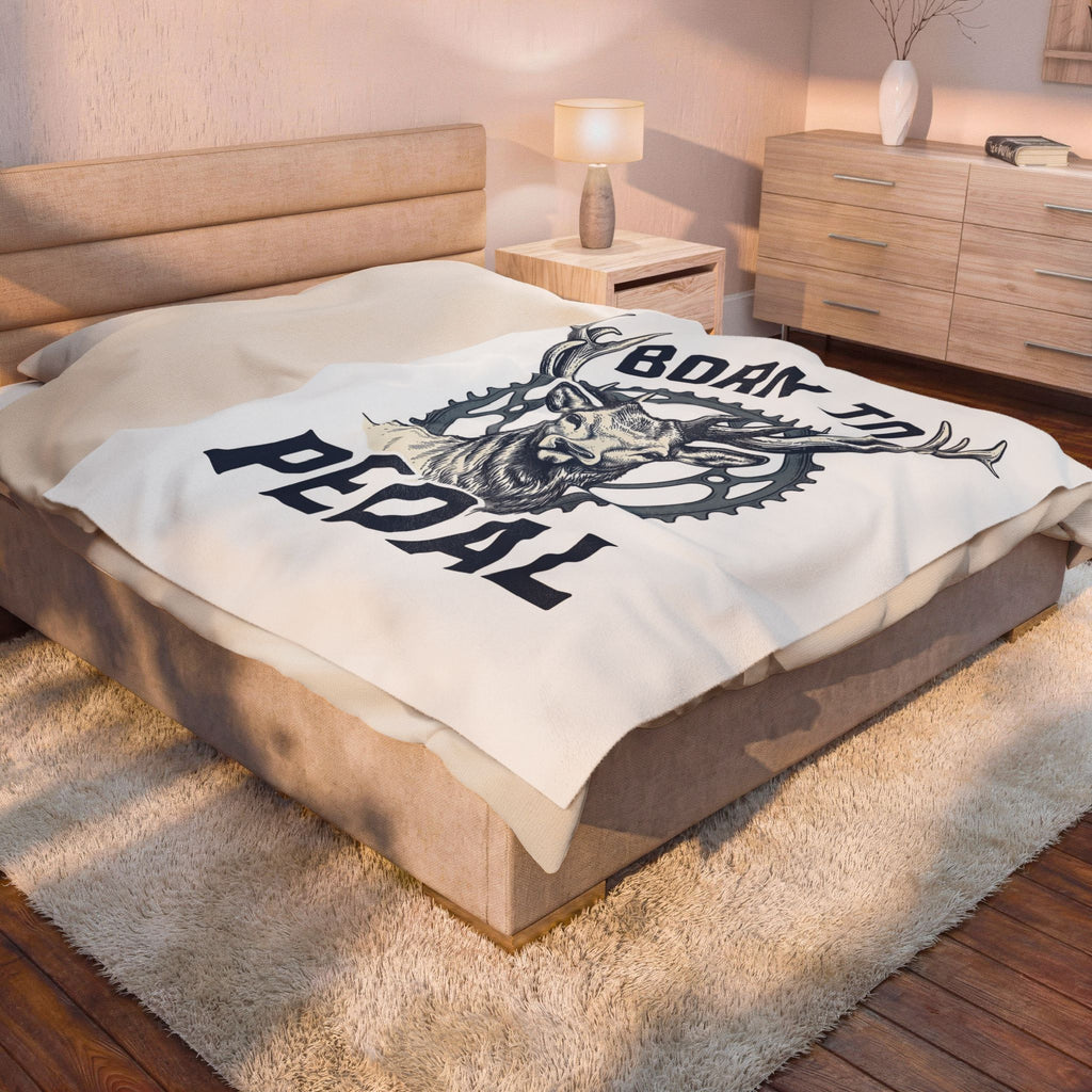Deer Gear Cycling Nature Gift Vintage Hunting Cyclist Fan Retro Wilderness Hand Drawn Antlers Blanket