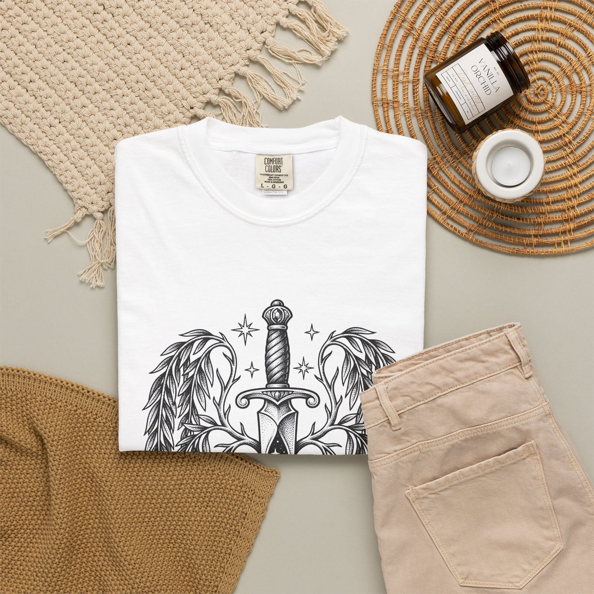 Dagger Wings T-Shirt Boho Chic Gothic Gift Women Tattoo T-Shirt Angel Wings T-Shirt Bohemian Fan Ink T-Shirt Dark Graphic Vintage Stars T-Shirt