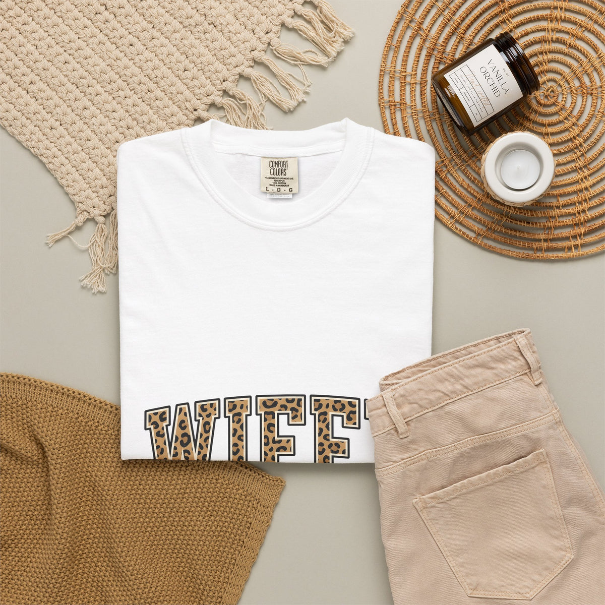 Leopard Pattern Letters T-Shirt Moms Bridal Gift Women Strong T-Shirt Alphabet T-Shirt Motherhood Enthusiast Bold T-Shirt Wedding Graphic Vintage