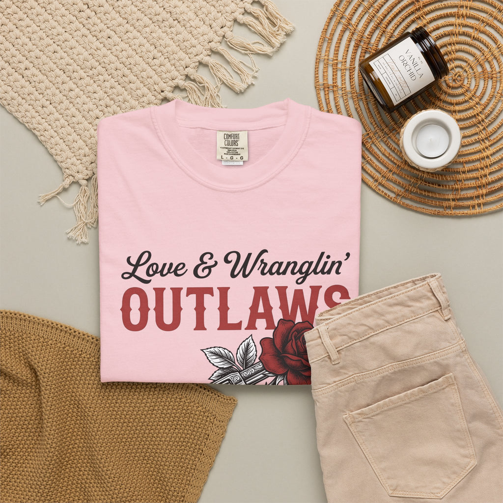 Six Shooter Rose T-Shirt St. Valentine's Day Western Wear Gift Women Antique T-Shirt Rose T-Shirt Valentine Fan Vintage T-Shirt Cowboy Graphic