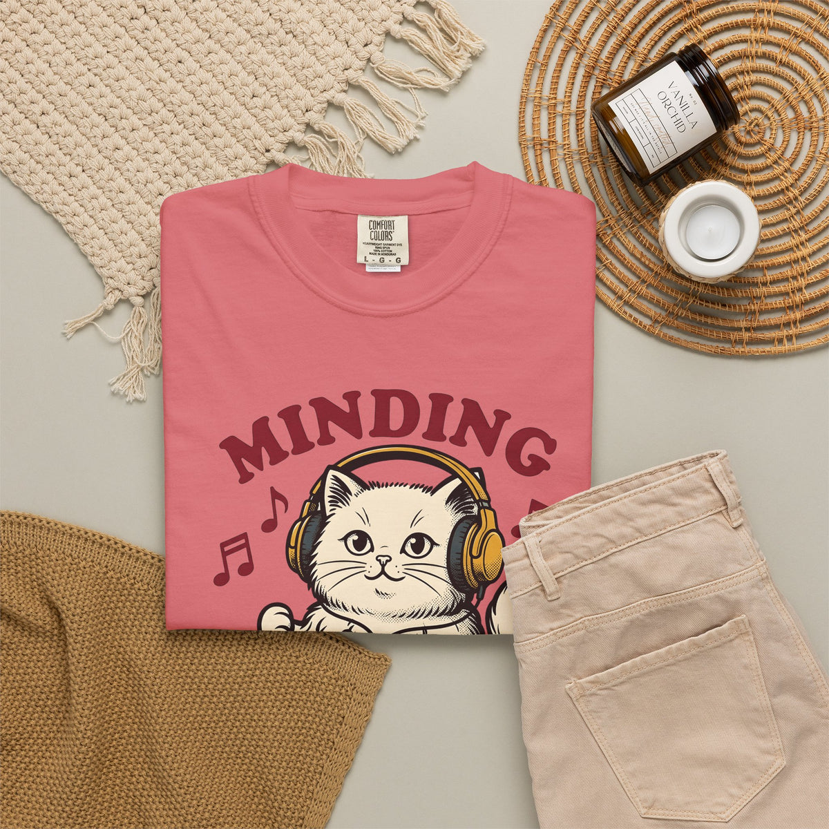 Cat Earbuds T-Shirt Cat Sound Gift Women Antique T-Shirt Headphones T-Shirt Feline Fan Earphone T-Shirt Audio Graphic Throwback Audio Cassette