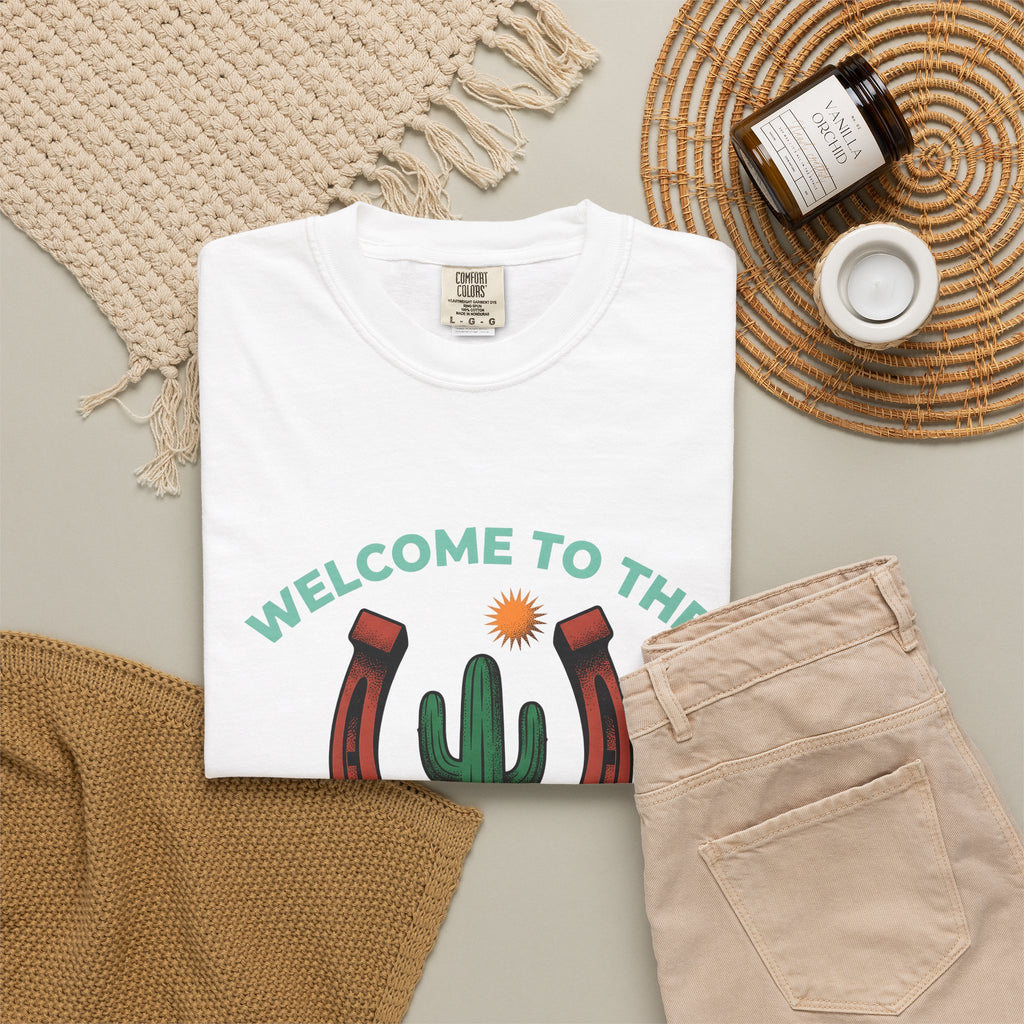 Green Horseshoe T-Shirt Cowgirl Farming Gift Women Folk T-Shirt Lucky Charm T-Shirt Rancher Fan Primitive T-Shirt Agricultural Graphic Old School