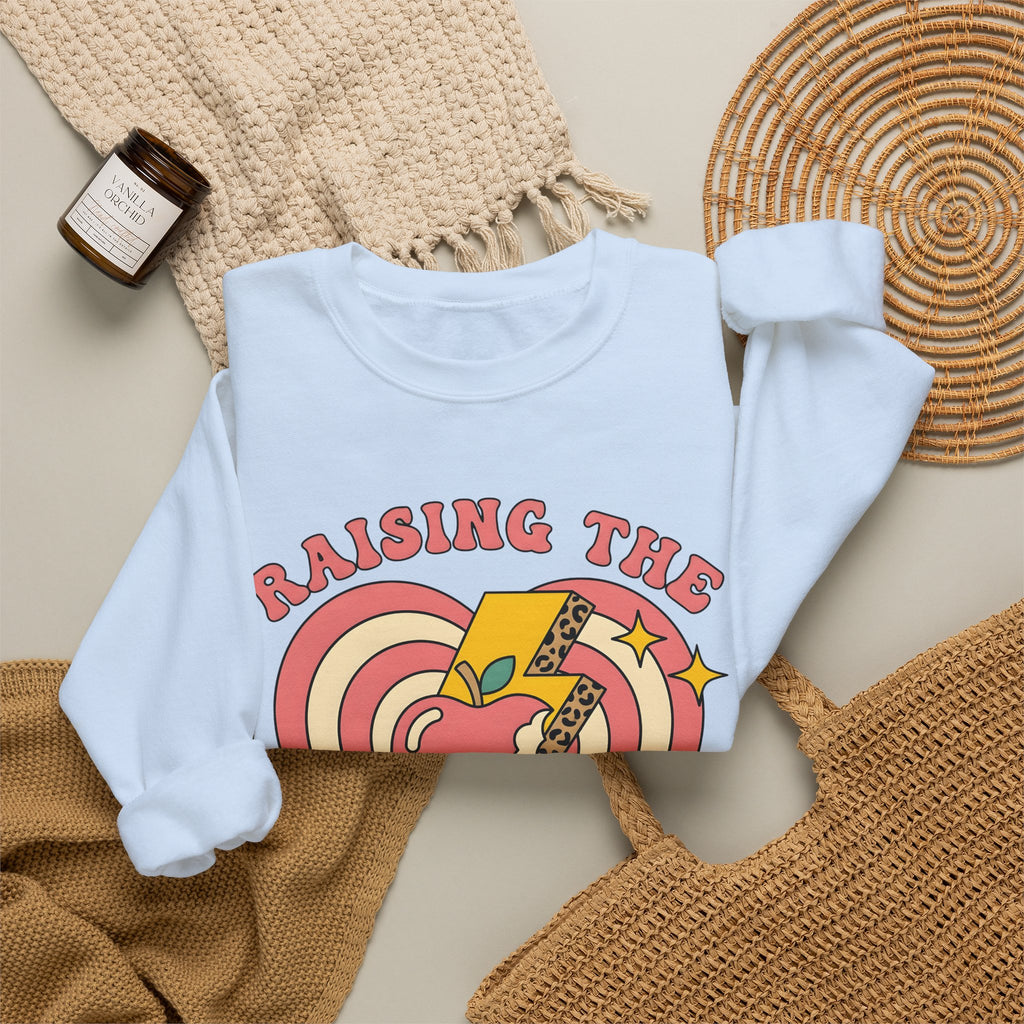 Love Apple Sweatshirt Teachers Presents Gift Women Classic Sweatshirt Apple Sweatshirt Educator Enthusiast Vintage Sweatshirt Present Graphic Present Graphic