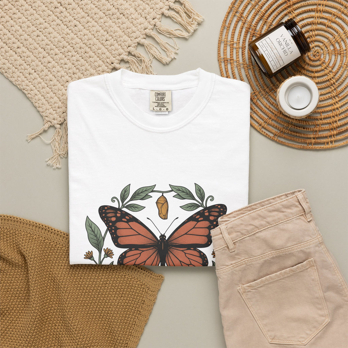 Monarch Moth Butterfly Outdoors Gift Floral Moth Butterfly Fan Botanical Nature Retro Meadow T-Shirt