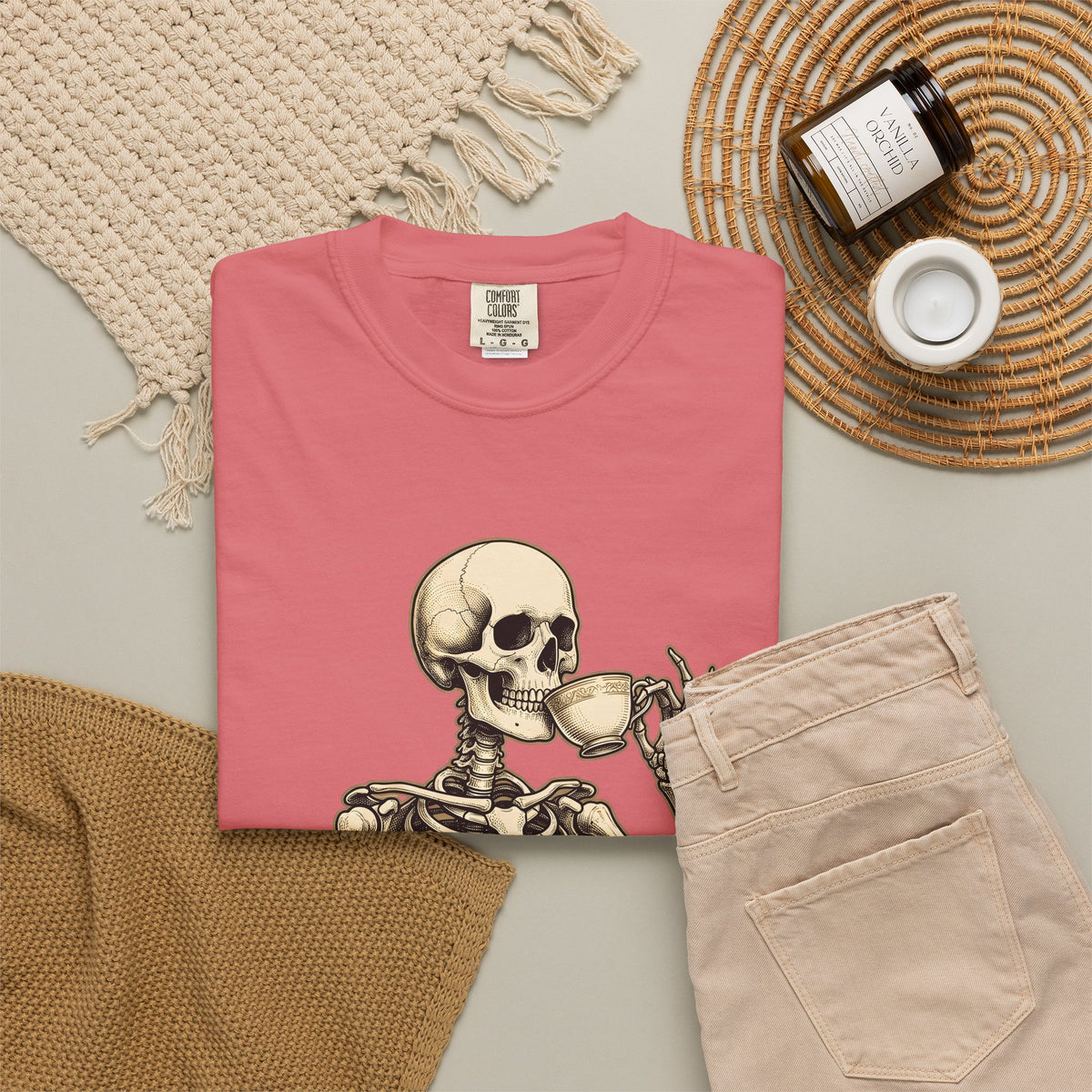 Skeleton Tea Cup T-Shirt Halloween Goth Gift Women Vintage T-Shirt Tea Cup T-Shirt Horror Fan Retro T-Shirt Dark Graphic Hand