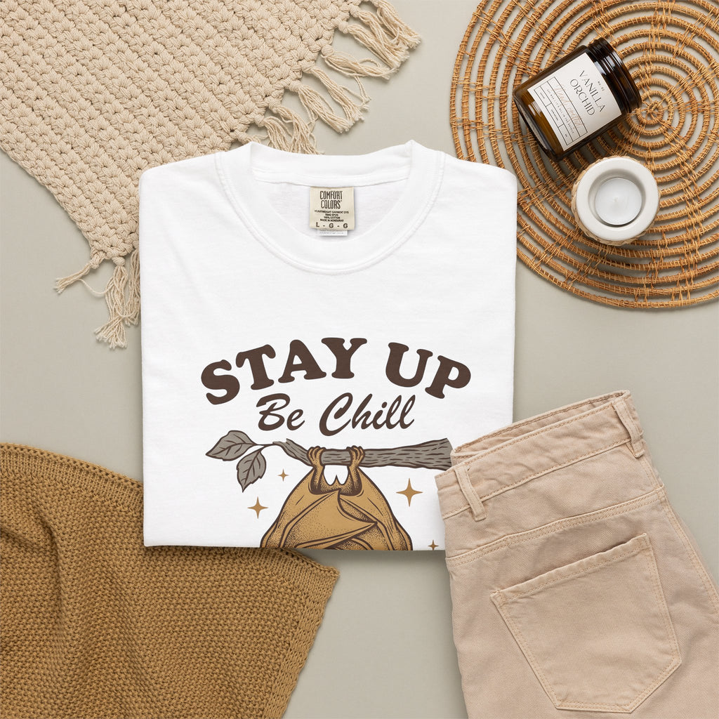 Bat Headset T-Shirt Cute Fauna Gift Women Classic T-Shirt Headphones T-Shirt Adorable Fan Retro T-Shirt Wildlife Graphic Doodle Tree Limb T-Shirt