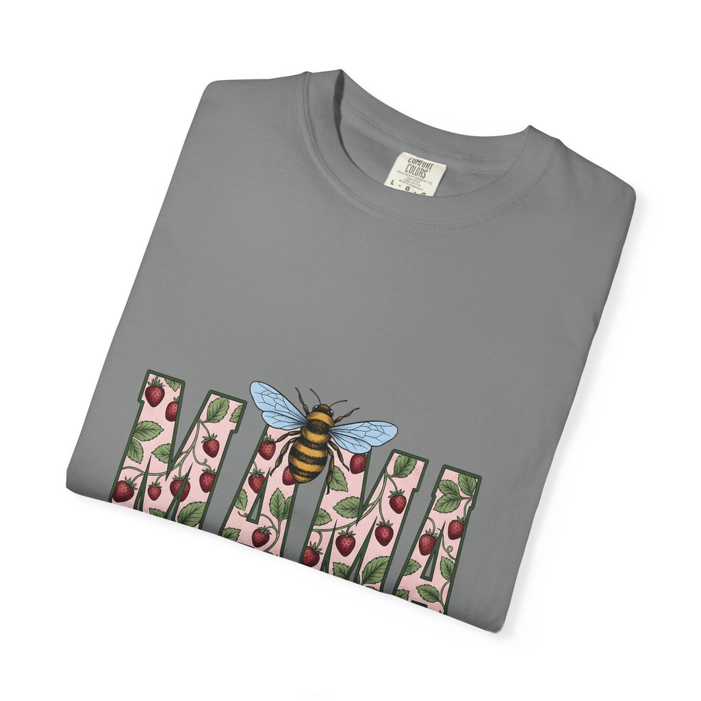 Honeybee Strawberry Art T-Shirt Moms Outdoors Gift Women Floral T-Shirt Bee T-Shirt Mom Fan Botanical T-Shirt Adventure Graphic Retro Foliage