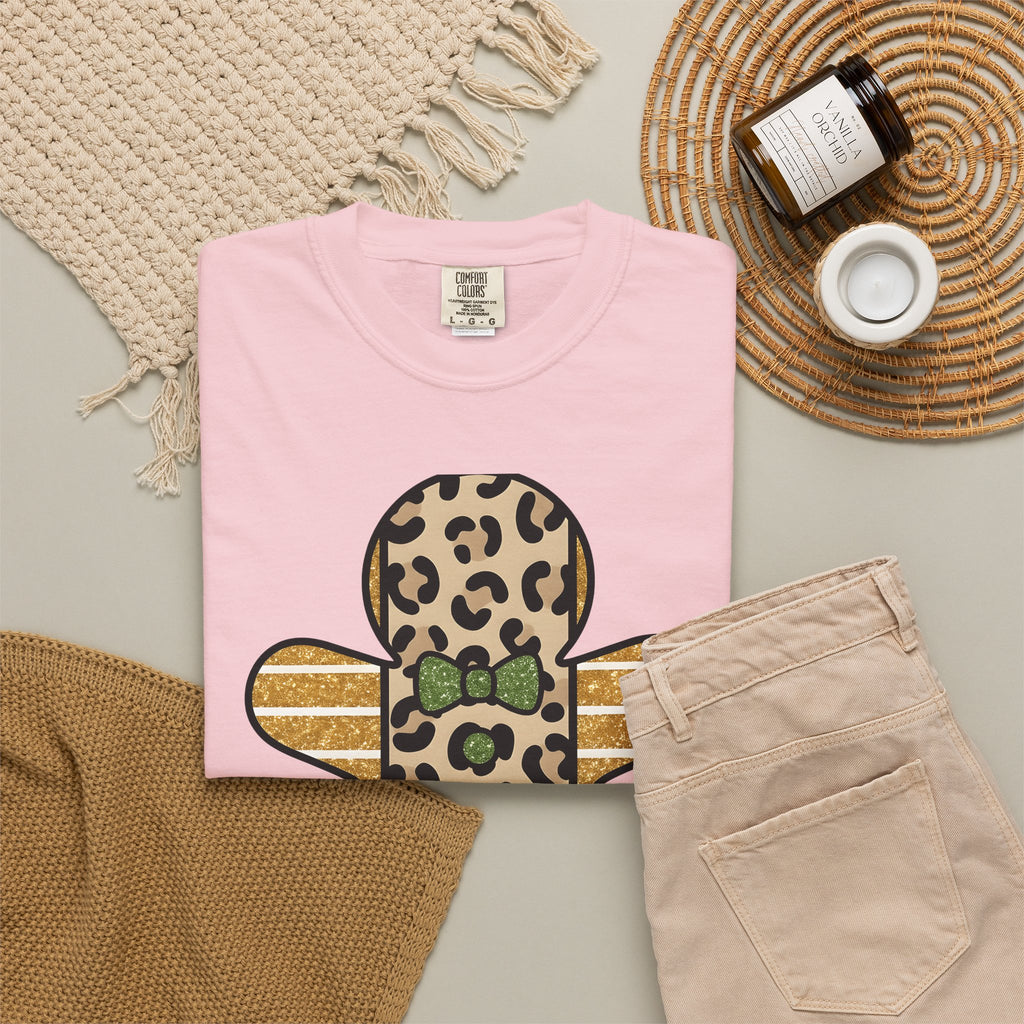 Spotted Gingerbread Animal Xmas Gift Shimmer Gingerbread Man Leopard Fan Glitter Holiday T-Shirt