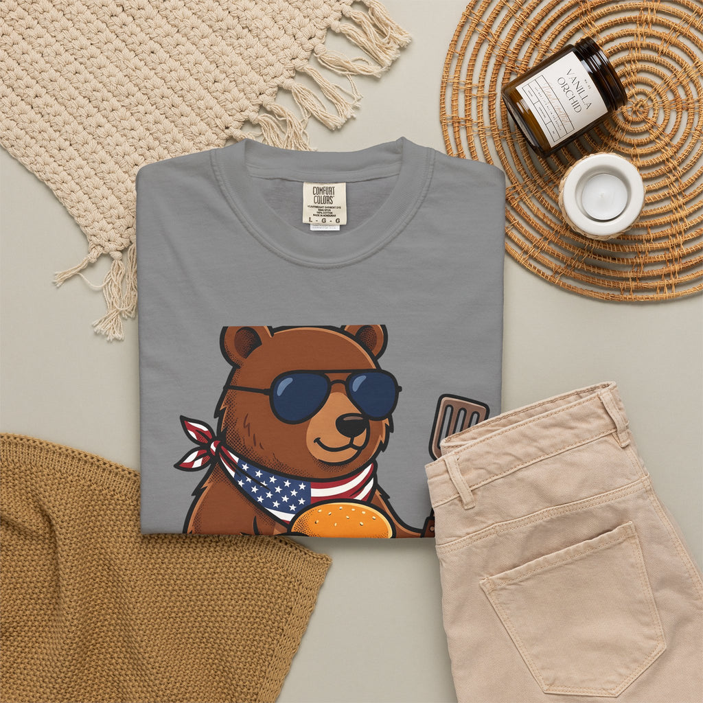 Bear Sandwich T-Shirt 4th Of July Grilling Gift Women Comic T-Shirt Sandwich T-Shirt Independence Fan Cartoon T-Shirt Barbecue Graphic Vintage