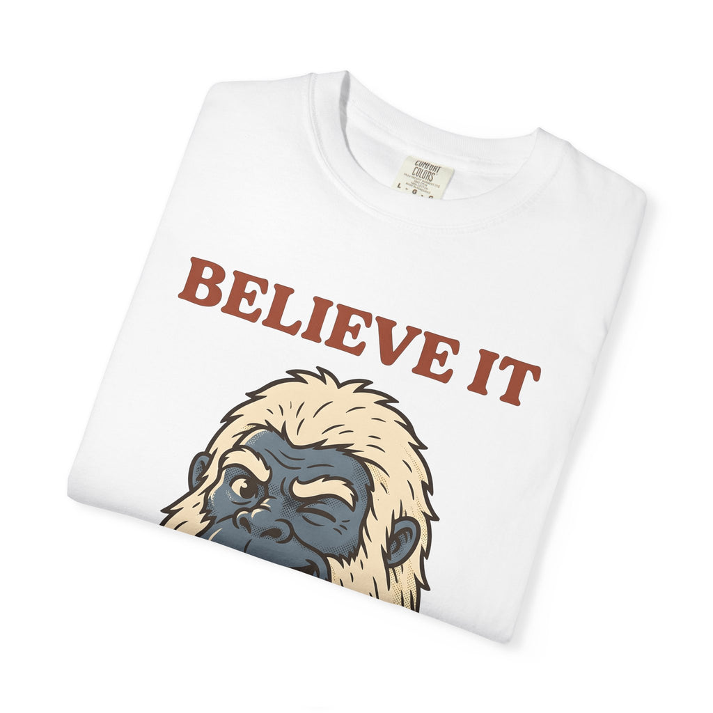 Abominable Snowman Face T-Shirt Christmas Jokes Gift Women Comic T-Shirt Yeti T-Shirt Xmas Fan Cartoon T-Shirt Pun Graphic Retro Holiday Lights